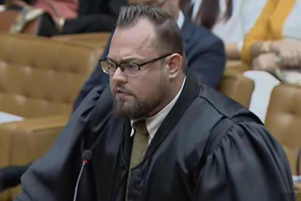 O advogado Hery Waldir Kattwinkel Junior O advogado Hery Waldir Kattwinkel Junior