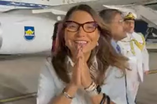 Lula concede a Janja a mais alta condecoração da Ordem do Rio Branco