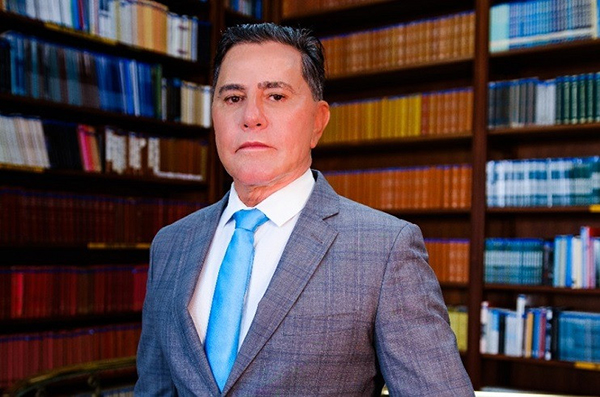 Rotondano não precisará se afastar do cargo de desembargador do TJ-BA Rotondano não precisará se afastar do cargo de desembargador do TJ-BA