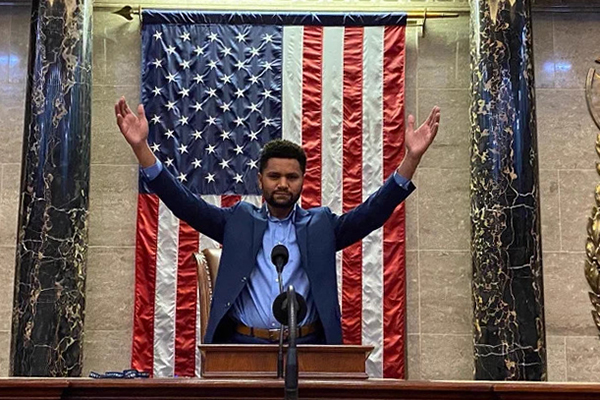 O deputado americano Maxwell Frost