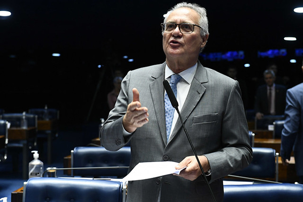 Senador Renan Calheiros (MDB-AL) protocolou requerimento de instalação de uma CPI para apurar o papel da Braskem no afundamento de solo em Maceió