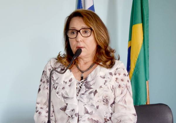 Ex-prefeita de América Dourada Rosa Maria Dourado Lopes, conhecida como Rose Dourado