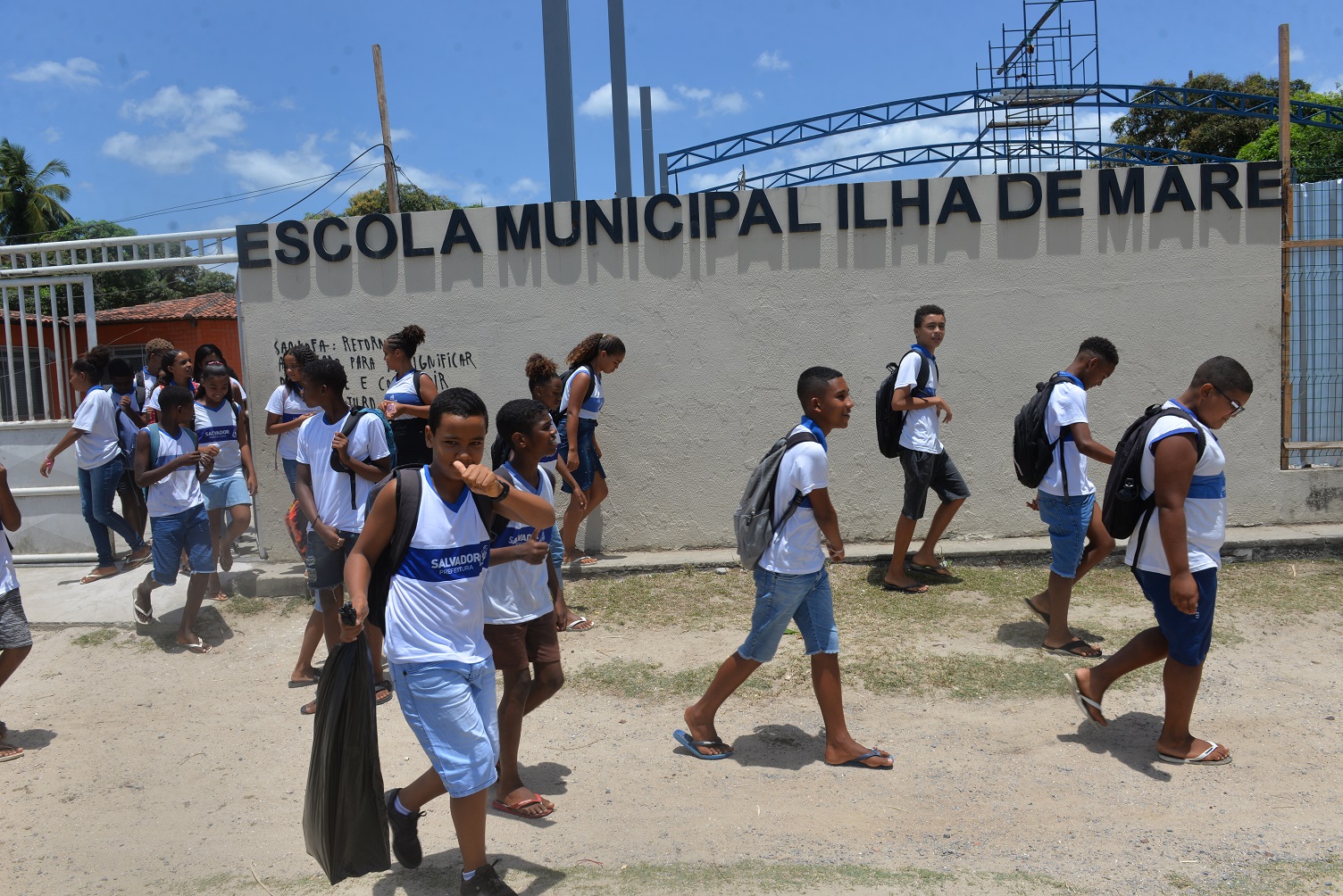 Na Escola Municipal Ilha dos Frades, a avaliação envolveu alunos do 2º ano e do 5º ano Na Escola Municipal Ilha dos Frades, a avaliação envolveu alunos do 2º ano e do 5º ano