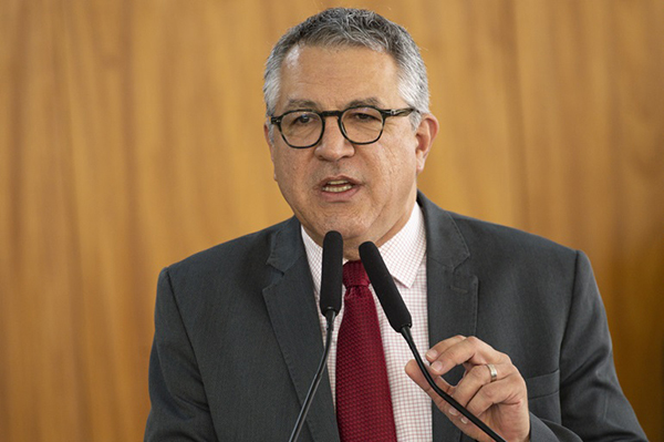 Ministro Alexandre Padilha (Relações Institucionais)