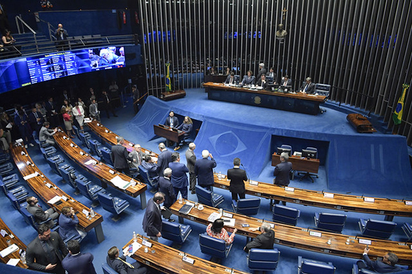 Proposta de emenda à Constituição (PEC) apresentada por senadores de diferentes partidos 