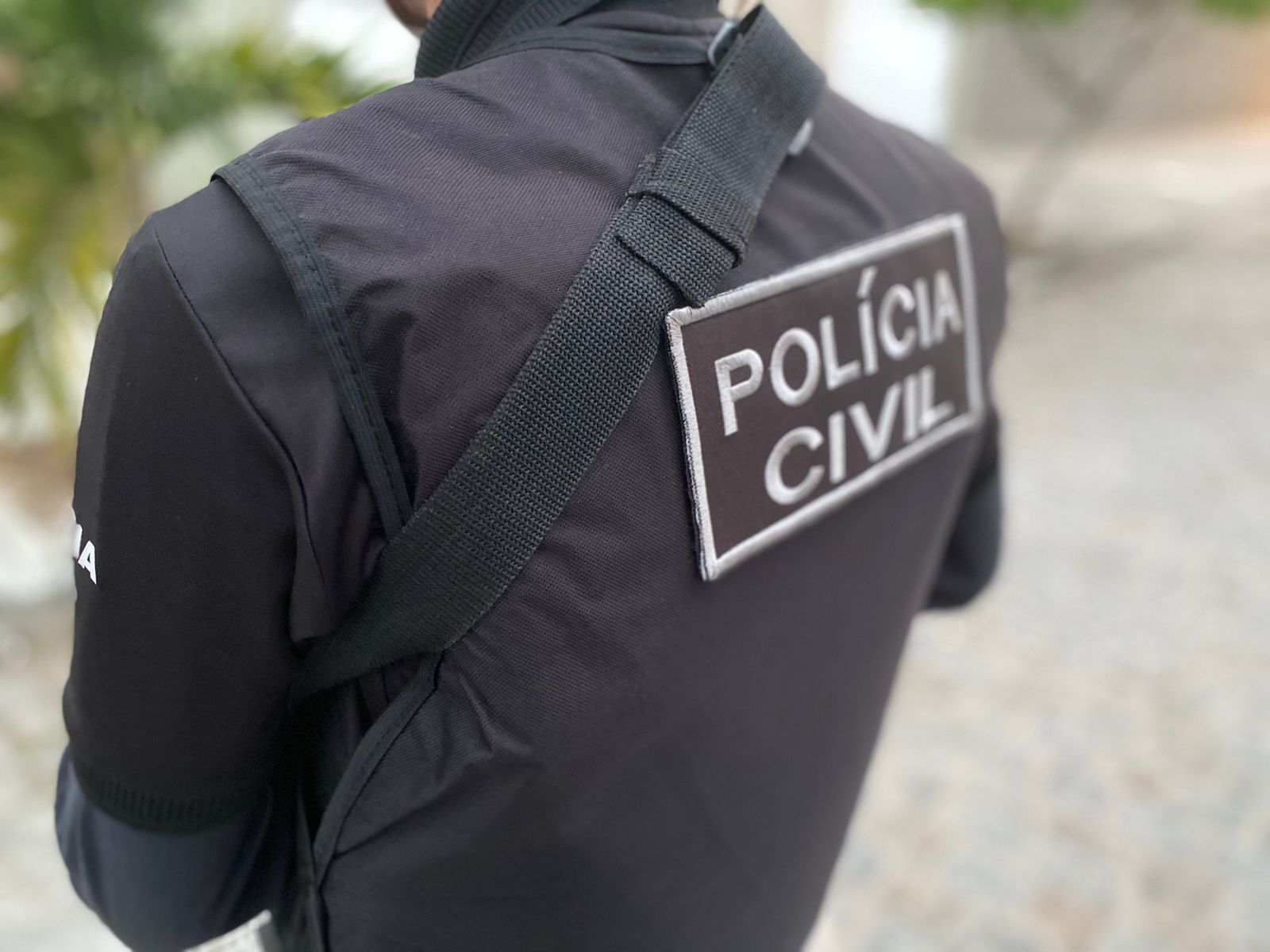 Foram cumpridos nove mandados de busca e apreensão contra empresários do setor supermercadista e ordem de colocação de tornozeleiras eletrônicas em dois deles Foram cumpridos nove mandados de busca e apreensão contra empresários do setor supermercadista e ordem de colocação de tornozeleiras eletrônicas em dois deles