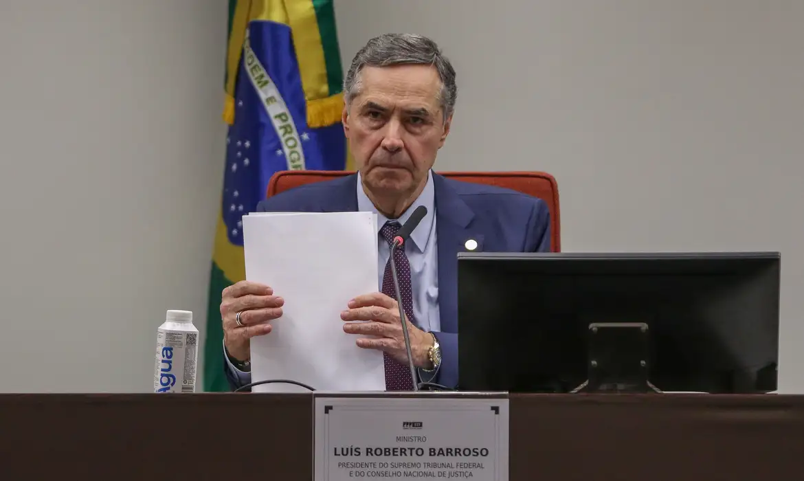 Ministro acompanhou implantação do sistema na UERJ, onde é professor
