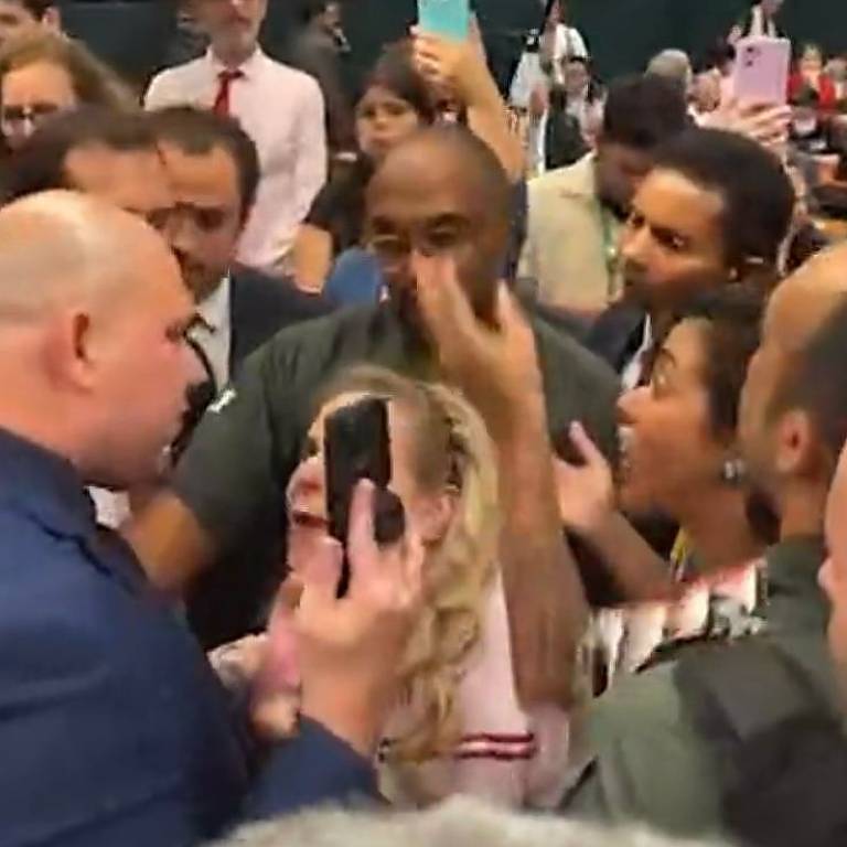 Congresso tem bate-boca e senador com 'pernas tremendo' em dia de atos pró-Israel e pró-Palestina