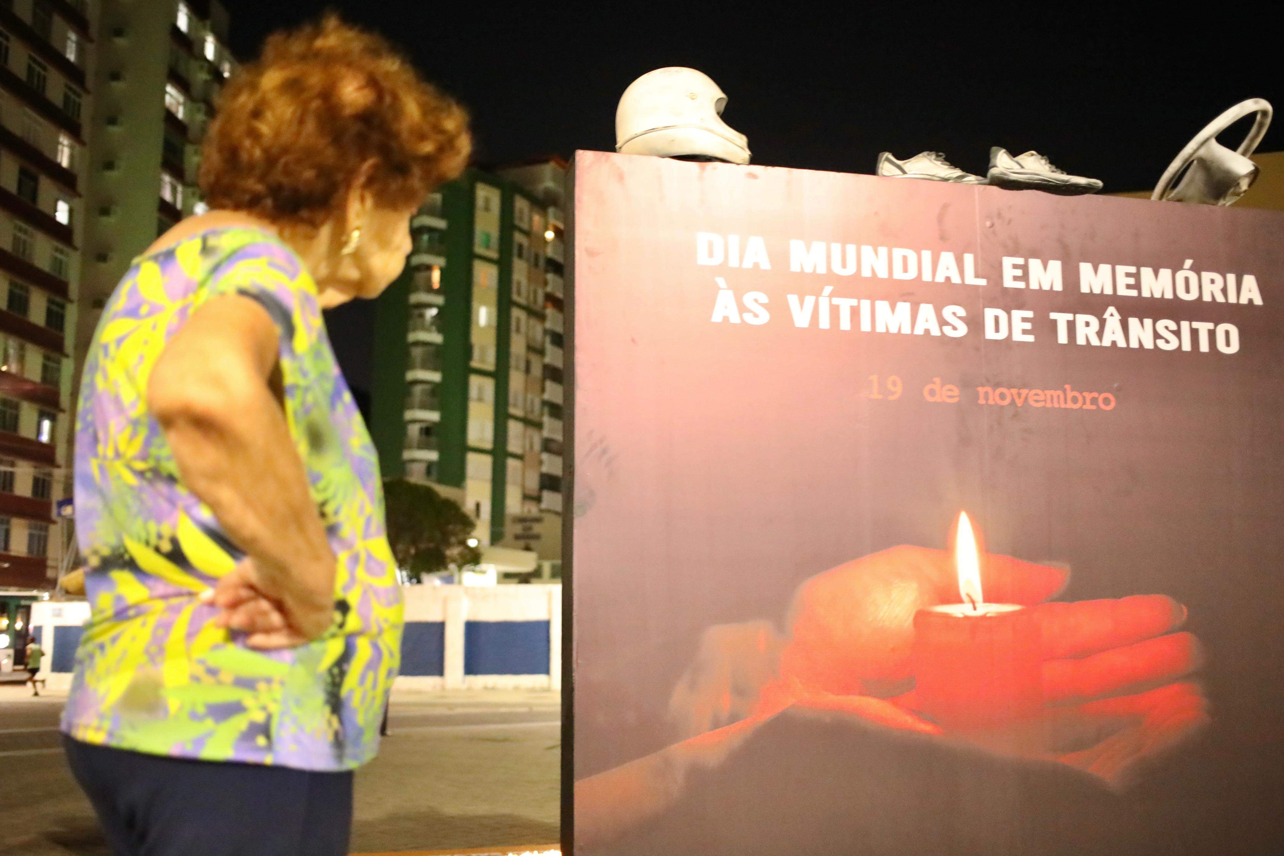 A iniciativa ocorre em alusão ao Dia Mundial em Memória às Vítimas do Trânsito que acontece no próximo domingo (19)