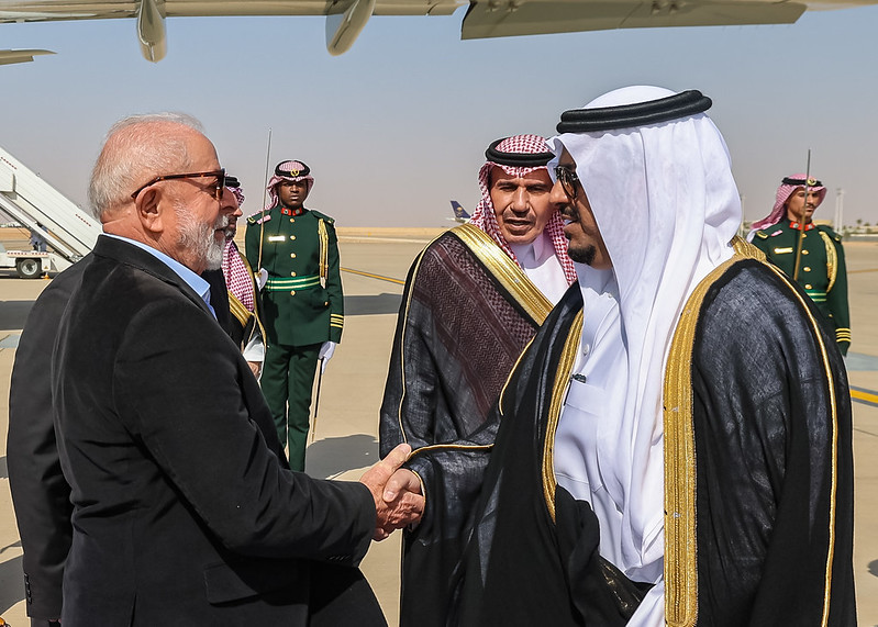 O presidente Lula desembarcou na Arábia Saudita