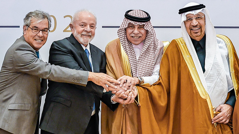 Lula durante a sessão de encerramento da Mesa Redonda Brasil-Arábia Saudita, no Hotel Ritz-Carlton. Riade - Arábia Saudita