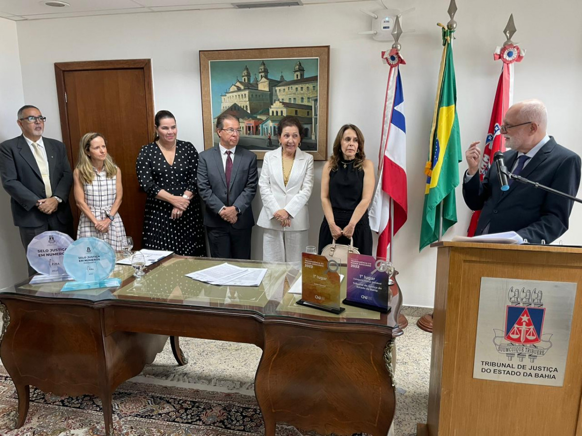 O termo de cooperação foi assinado na manhã da segunda-feira (30), na sede do Poder Judiciário baiano. O termo de cooperação foi assinado na manhã da segunda-feira (30), na sede do Poder Judiciário baiano.