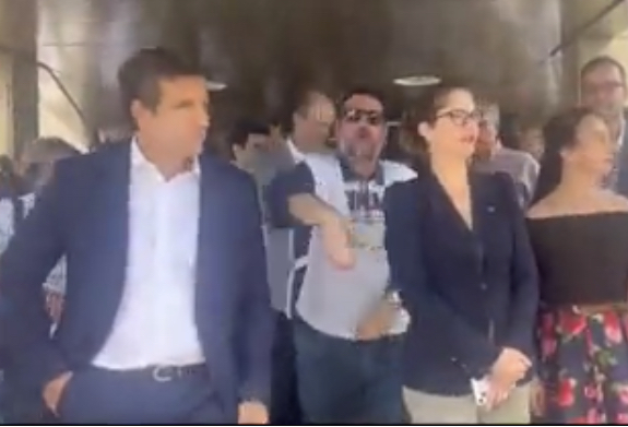 Campos Neto, Galípolo e diretores vão a protesto de servidores do BC em dia de Copom