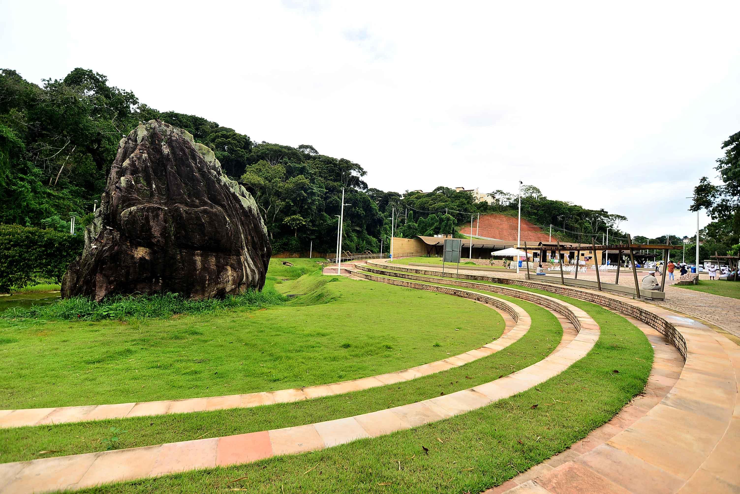 A cartilha é dedicada à ancestralidade do povo axé A cartilha é dedicada à ancestralidade do povo axé