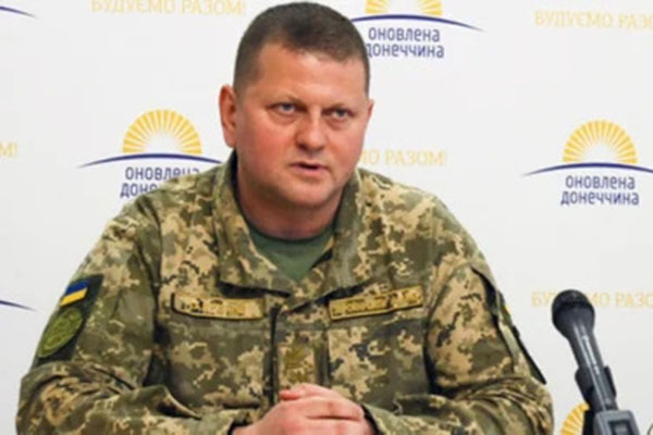 O comandante das Forças Armadas da Ucrânia, general Valeri Zalujni