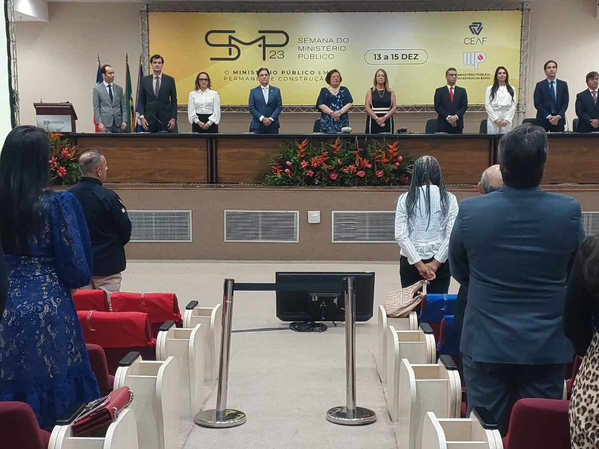 Desembargador Geder Luiz Rocha Gomes representou o presidente do TJ-BA Desembargador Geder Luiz Rocha Gomes representou o presidente do TJ-BA