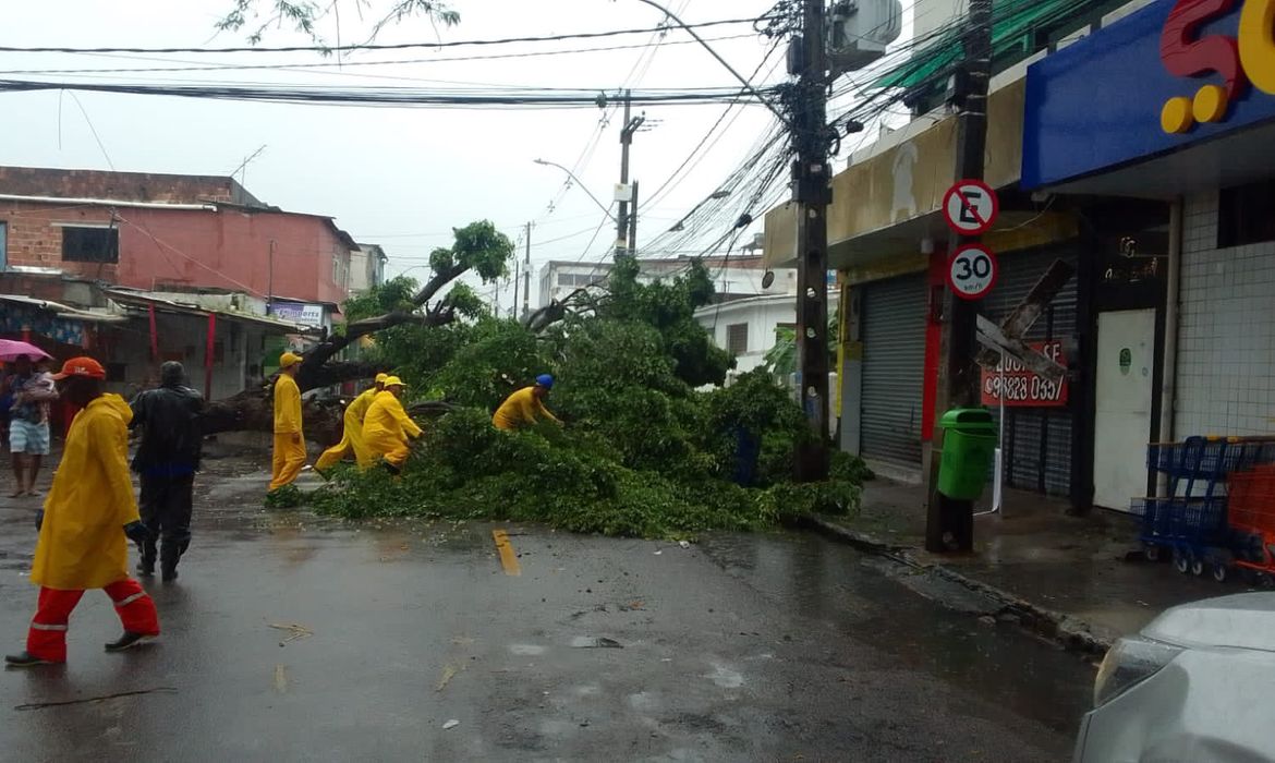 Chuvas intensas já ocorreram esta manhã no Ceará e no Piauí