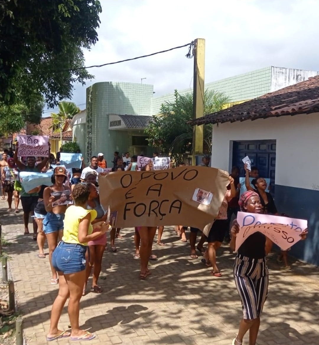 Dois membros da comunidade Quilombo da Gamboa sofreram agressões por agentes policiais; episódio ocorreu no dia 24 de novembro