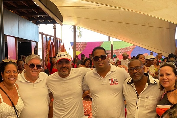 Marcelo Carvalho (UGT-BA) e Maurício Roxo (Sintral-BA) na festa de Natal do Sintral-BA