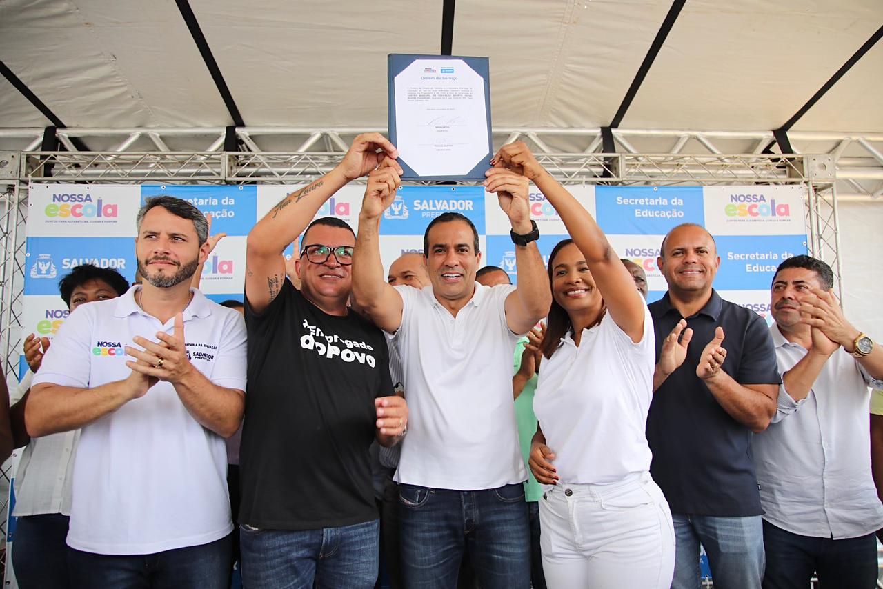 O prefeito Bruno Reis esteve na localidade para assinar a ordem de serviço das obras