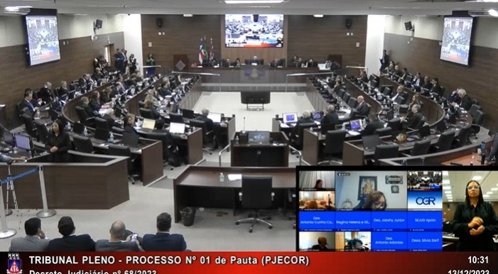 Agle Filho passa a ocupar a cadeira deixada pela desembargadora Telma Britto que se aposentou por idade em junho deste ano. Agle Filho passa a ocupar a cadeira deixada pela desembargadora Telma Britto que se aposentou por idade em junho deste ano.