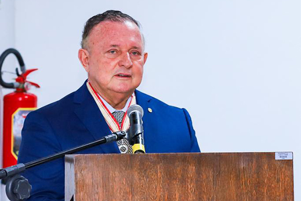 Deputado estadual Adolfo Menezes (PSD Deputado estadual Adolfo Menezes (PSD