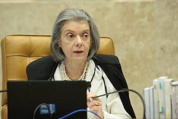 Ministra Cármen Lúcia