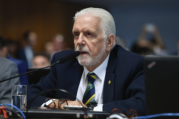 O senador Jaques Wagner