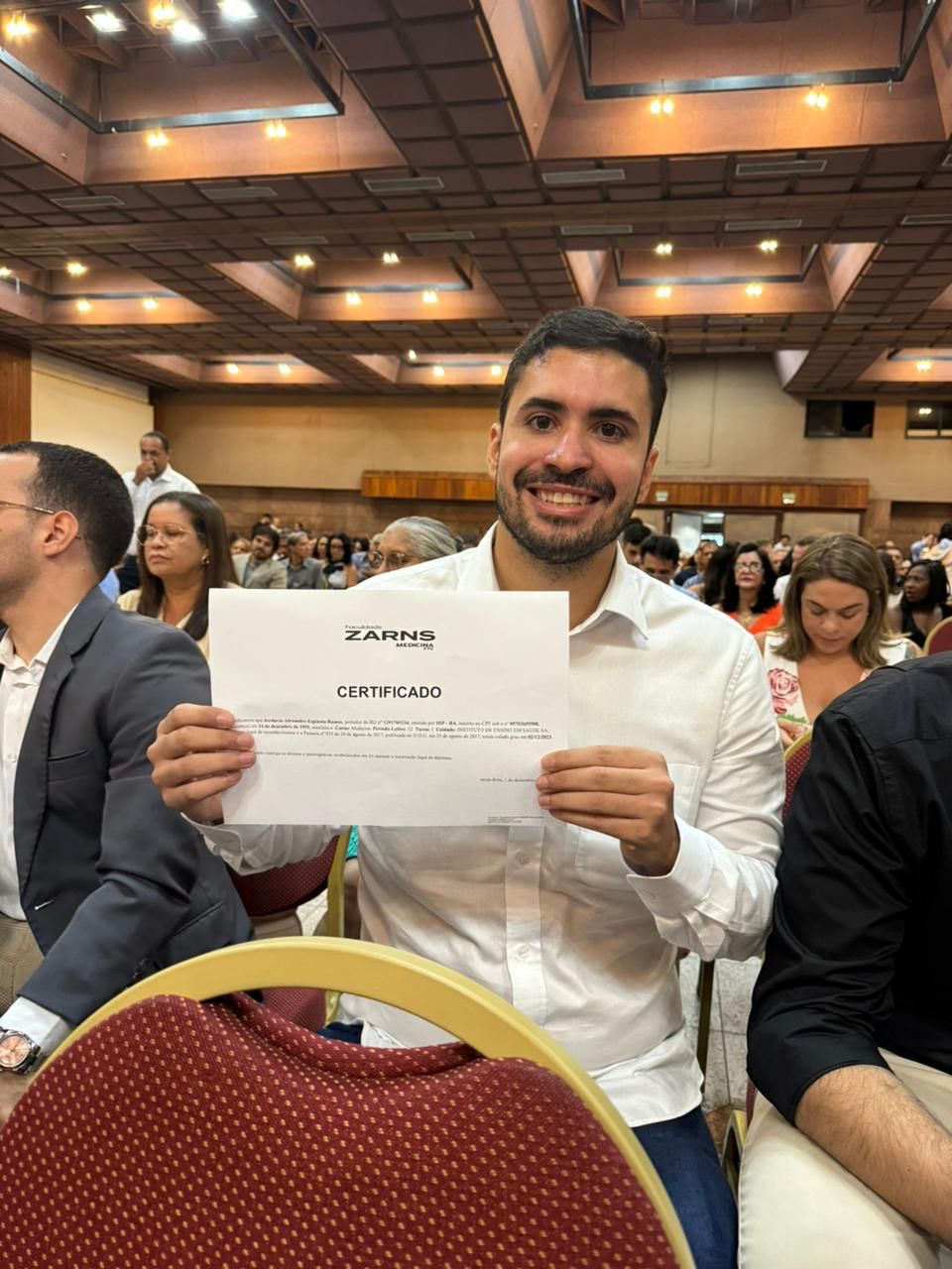 Jordávio tem 29 anos e já pode atuar como médico Jordávio tem 29 anos e já pode atuar como médico