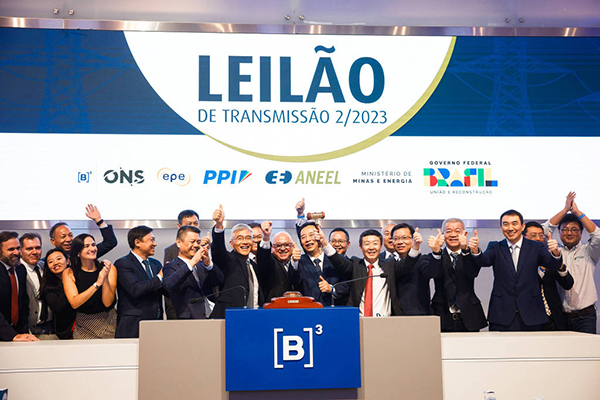 Comitiva da State Grid, empresa chinesa que levou o maior lote no megaleilão de energia desta sexta (15) Comitiva da State Grid, empresa chinesa que levou o maior lote no megaleilão de energia desta sexta (15)