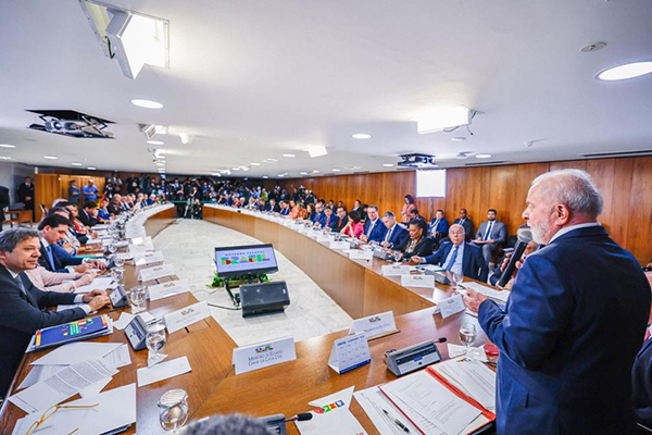 O presidente Lula (PT) em reunião ministerial