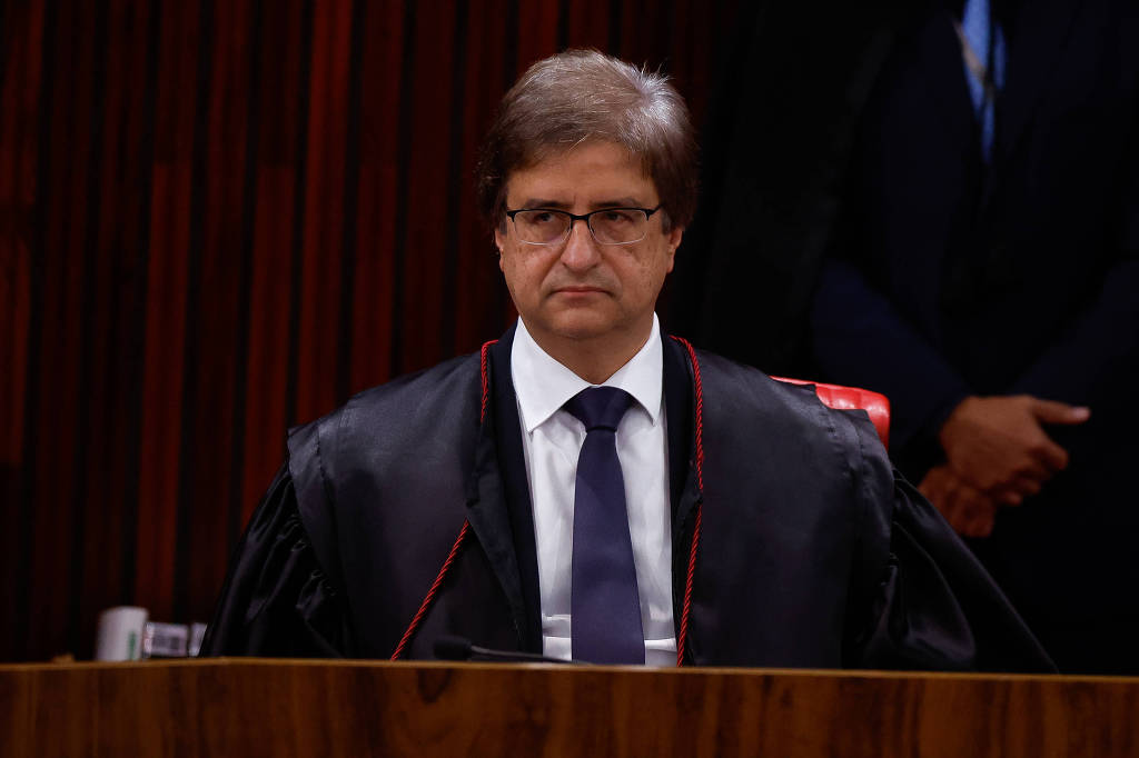 Indicado à PGR avalizou indenização a Herzog e Manoel Fiel, mas não a Lamarca, Marighella e Zuzu Angel Indicado à PGR avalizou indenização a Herzog e Manoel Fiel, mas não a Lamarca, Marighella e Zuzu Angel