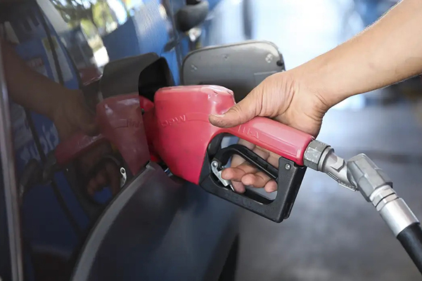 AGU pede investigação sobre formação de preços de combustíveis AGU pede investigação sobre formação de preços de combustíveis