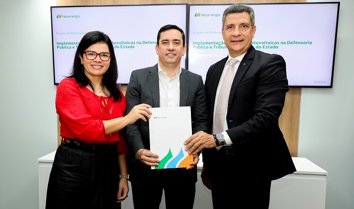 Na oportunidade, foram apresentados os projetos de energia solar a serem implementados nos terraços do TCE/BA e DPE/BA.