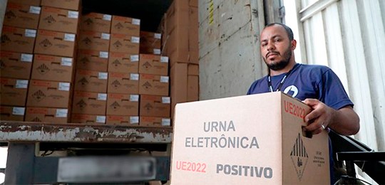 Ao todo, a Justiça Eleitoral baiana recebeu mais de 15 mil urnas do modelo 2022