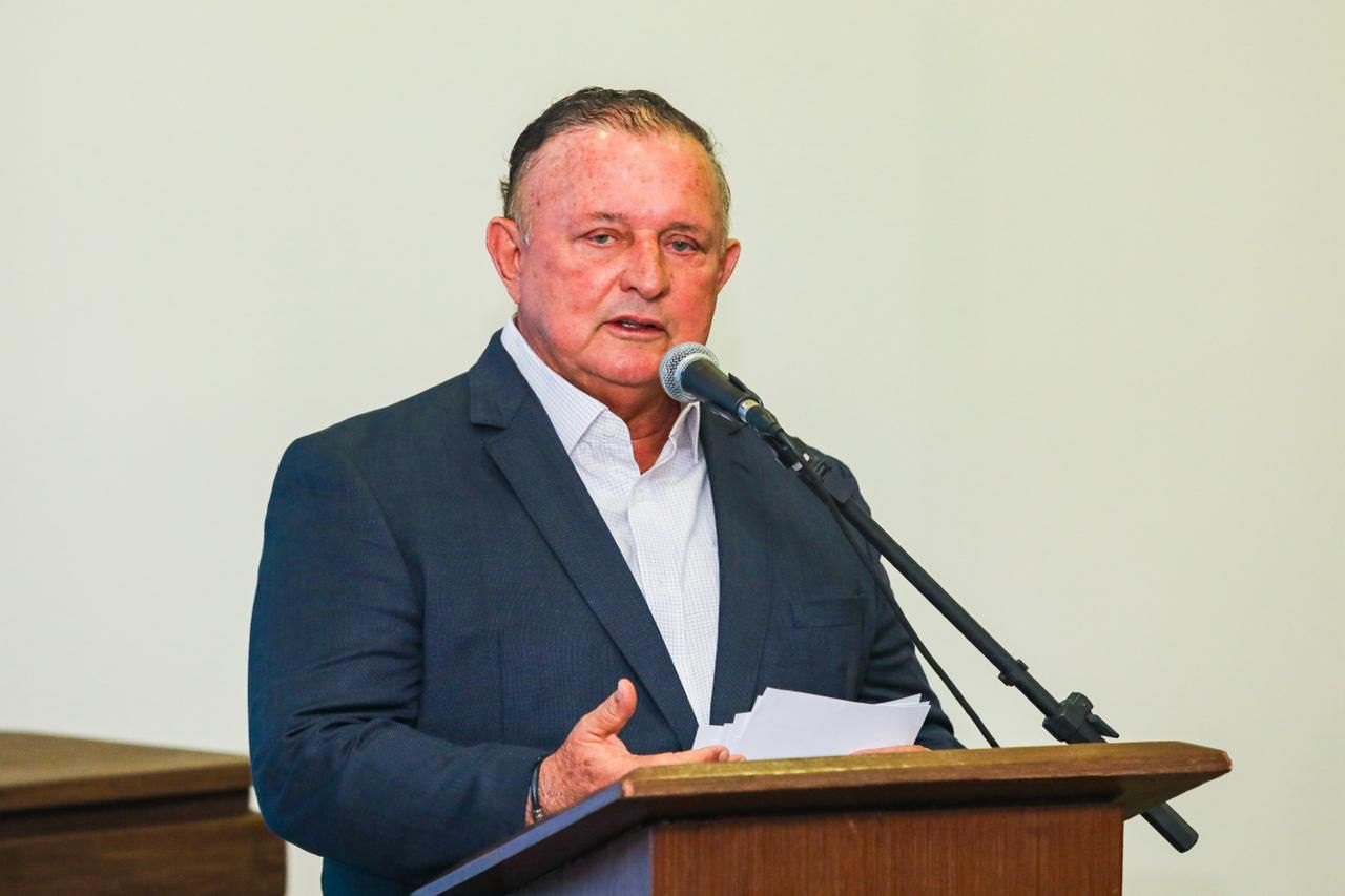 Adolfo Menezes Adolfo Menezes