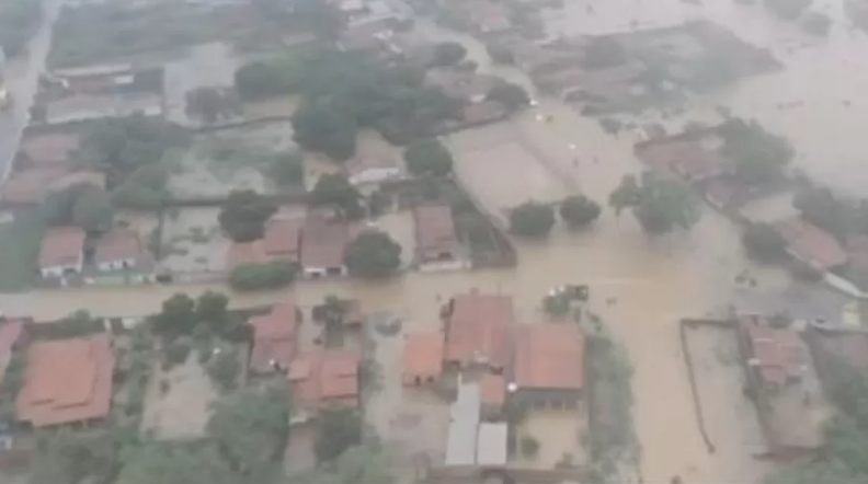 Alagamento em Muquém de São Francisco, Bahia