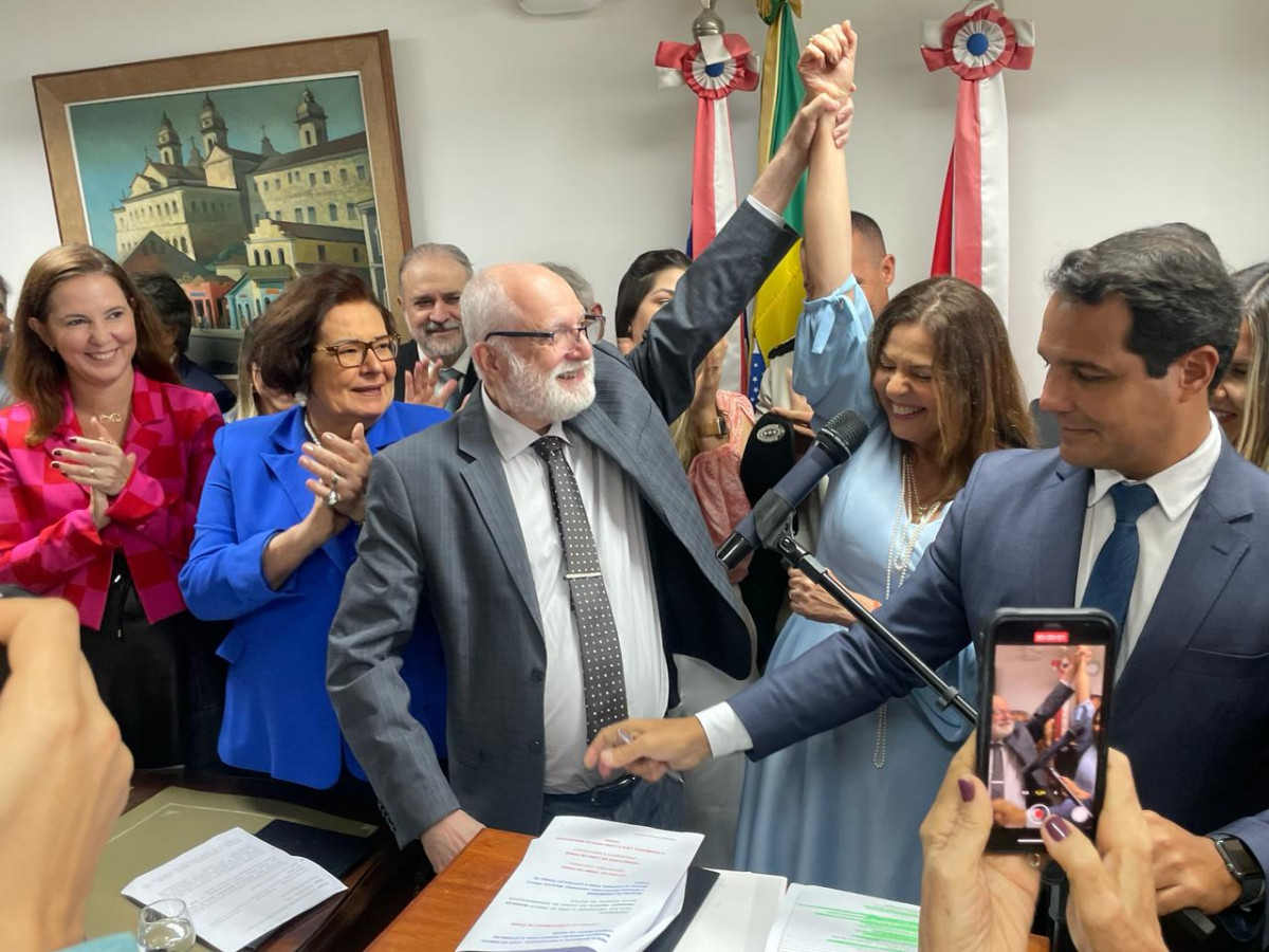 Cerimônia ocorreu na última segunda-feira Cerimônia ocorreu na última segunda-feira