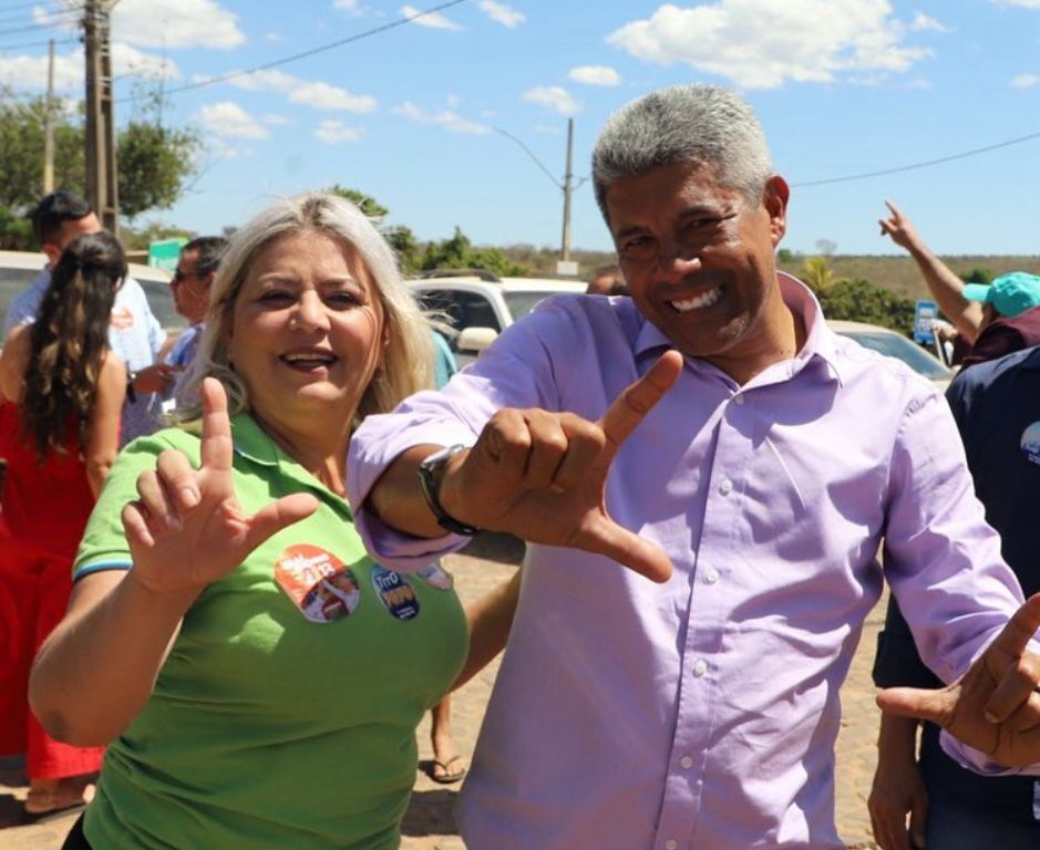 O governador Jerônimo Rodrigues (PT) e a presidente estadual do MDB Mulher, Karlúcia Macedo