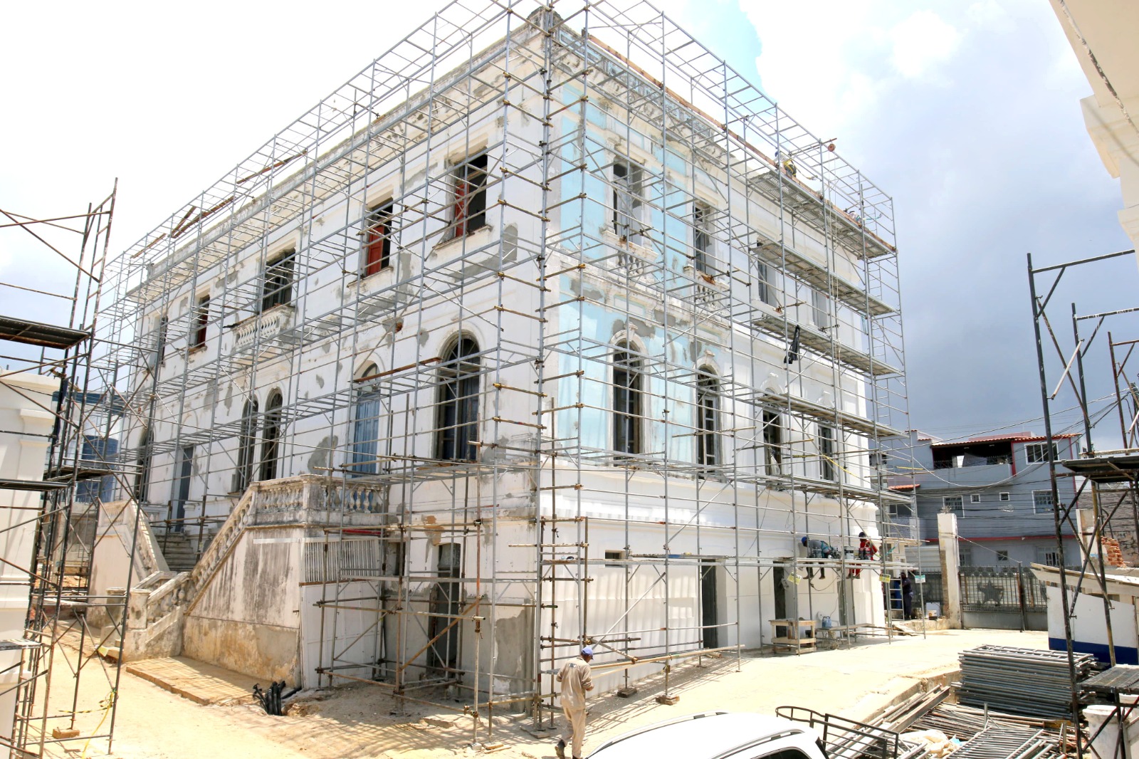 Ao todo, foram investidos R$ 221 milhões em obras, aquisição de equipamentos e desapropriação.