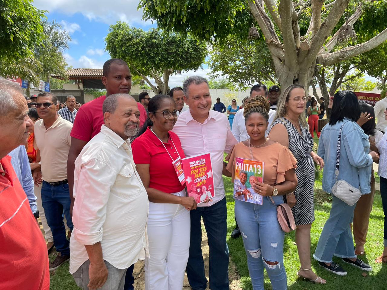O ato ocorreu durante uma reunião ampliada do Diretório Estadual na cidade do Sudoeste da Bahia. O ato ocorreu durante uma reunião ampliada do Diretório Estadual na cidade do Sudoeste da Bahia.