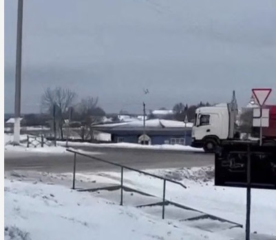 Avião que levava 65 prisioneiros de guerra ucranianos cai na Rússia