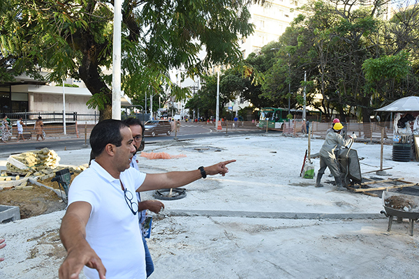 O prefeito Bruno Reis vistoria obra da praça do Campo Grande O prefeito Bruno Reis vistoria obra da praça do Campo Grande