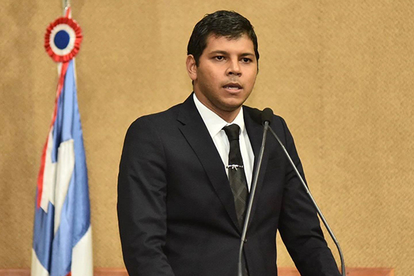 O deputado estadual Diego Castro (PL)