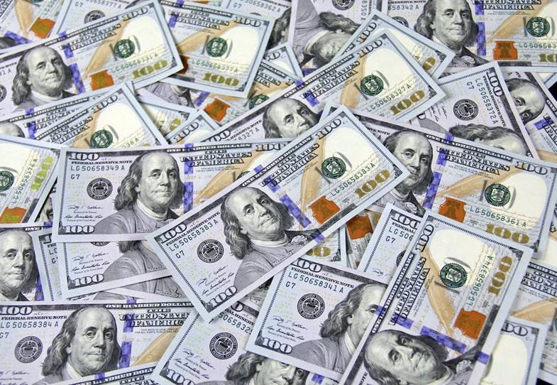 Às 9h04, o dólar tinha variação negativa de 0,02%, a R$ 5,6653 Às 9h04, o dólar tinha variação negativa de 0,02%, a R$ 5,6653