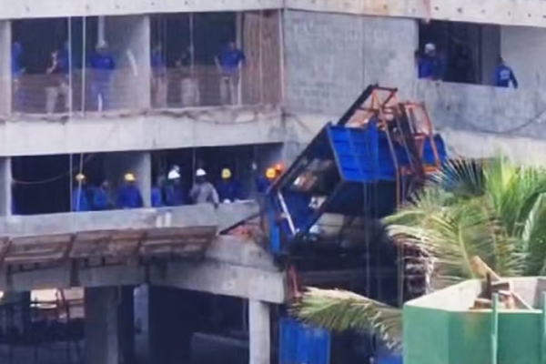Elevador despencou em construção de prédio no bairro de Armação, em Salvador