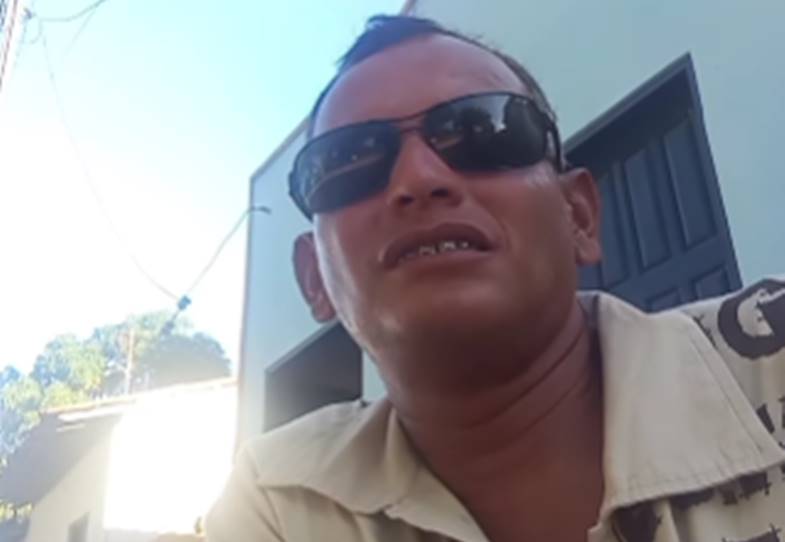 Suspeita inicial é de crime político