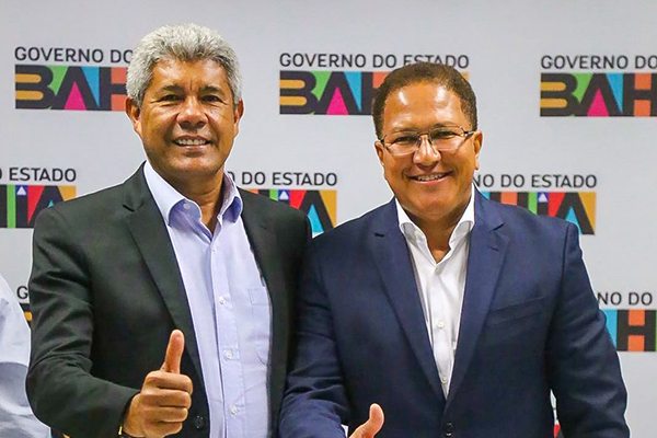O governador Jerônimo Rodrigues (PT) e o prefeito de Itabuna, Augusto Castro (PSD)