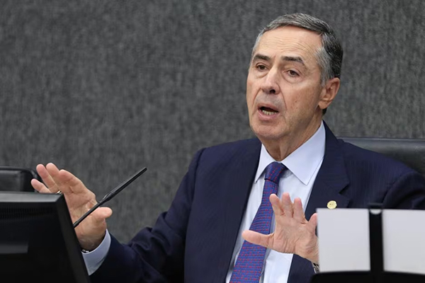 Ministro diz ter sugerido a Lula contratar escritório de lobby nos país de Donald Trump