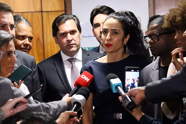 A cantora e compositora Marisa Monte A cantora e compositora Marisa Monte